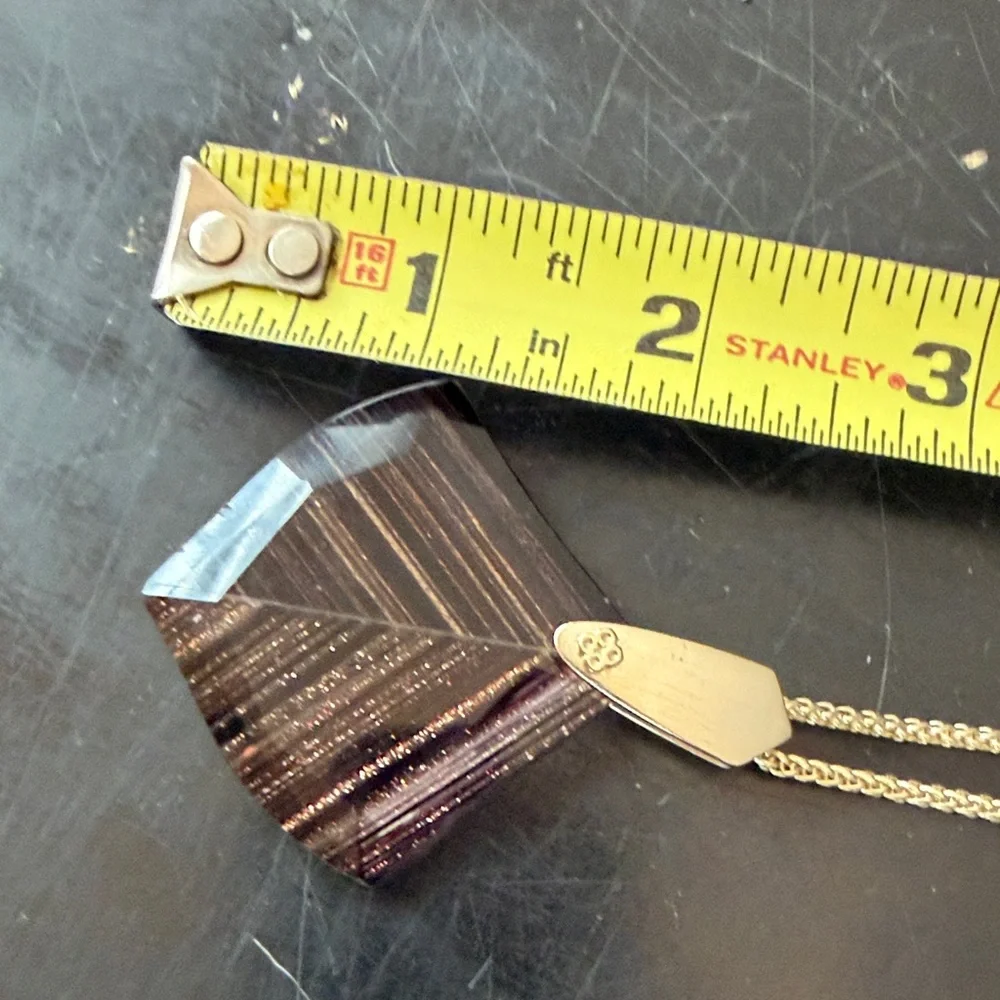 Kendra Scott Aislinn Necklace Gold and Brown Geometric Pendant - Picture 6 of 6